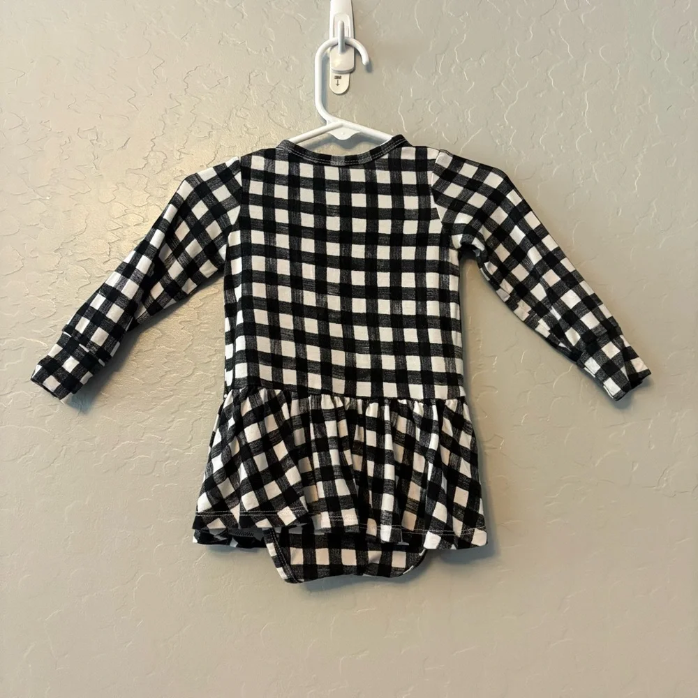 Gigi and Max Parker black and white checks long sleeve skirted bodysuit 12 month